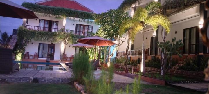 Hotel Tinggian Hill Retreat à Batununggul Extérieur photo